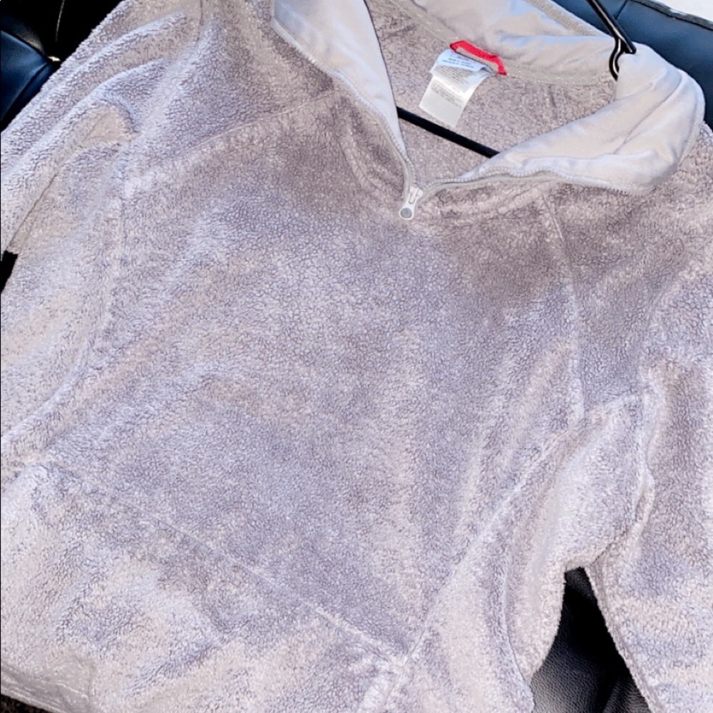 North face pull over